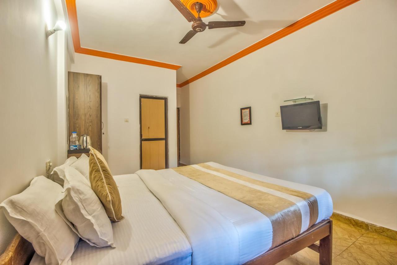 The Village Beach Resort Baga Exterior photo
